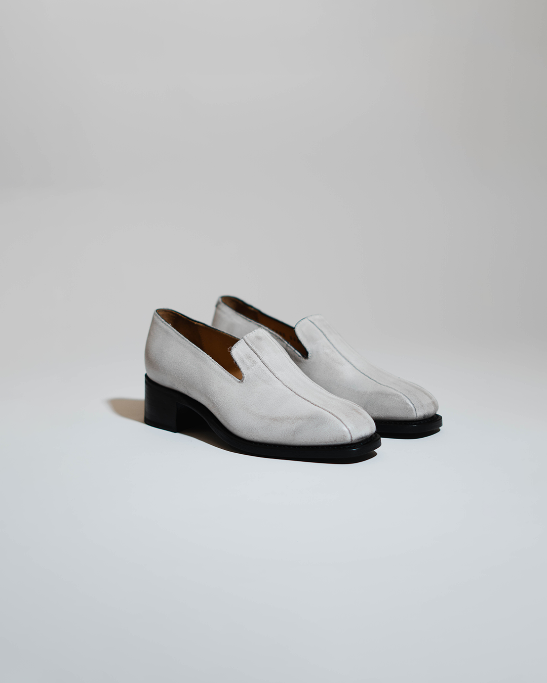 PEDESTRIAN Loafer. Dirty White. Women.