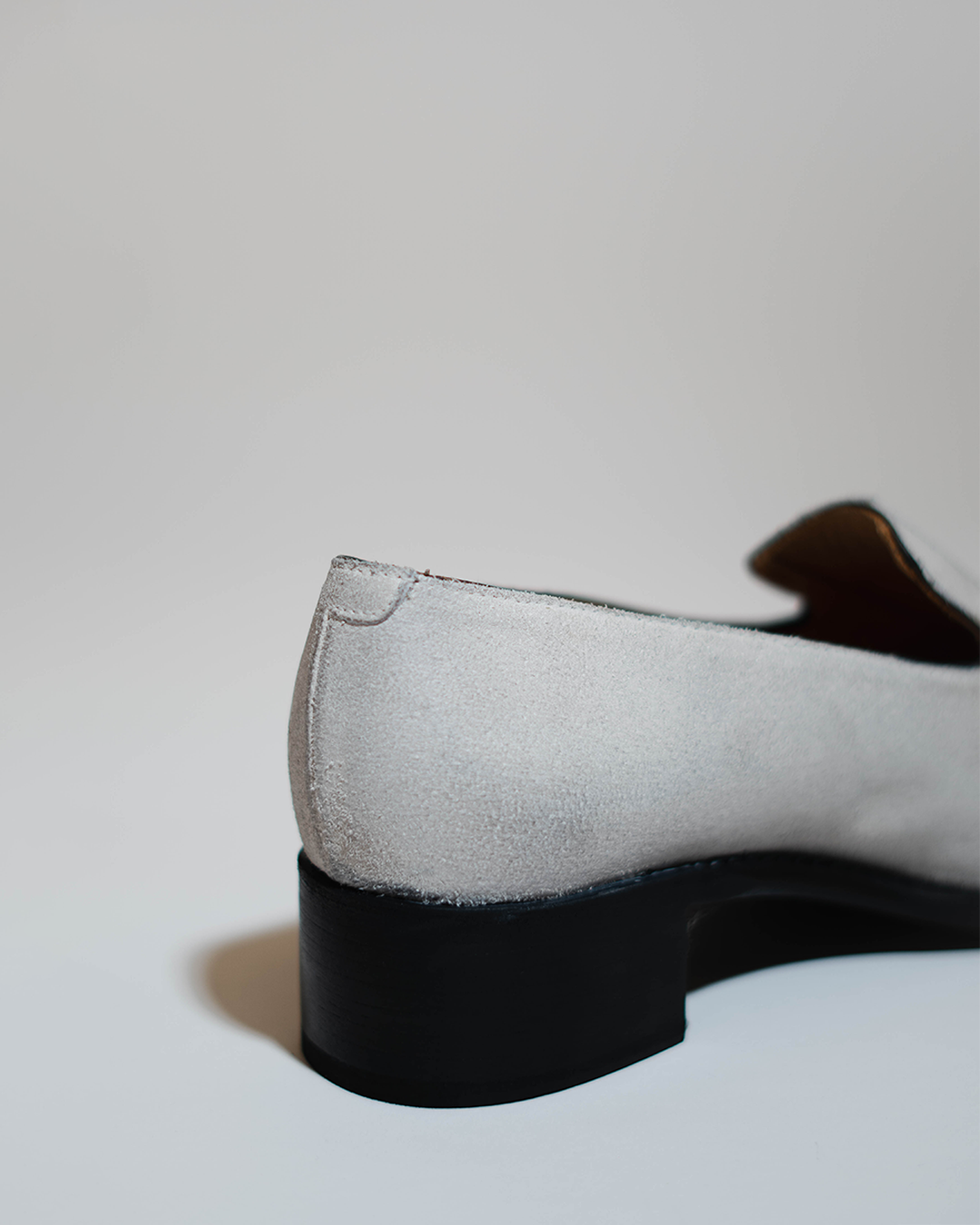 PEDESTRIAN Loafer. Dirty White. Men.