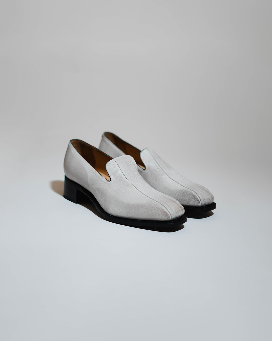 PEDESTRIAN Loafer. Dirty White. Men.