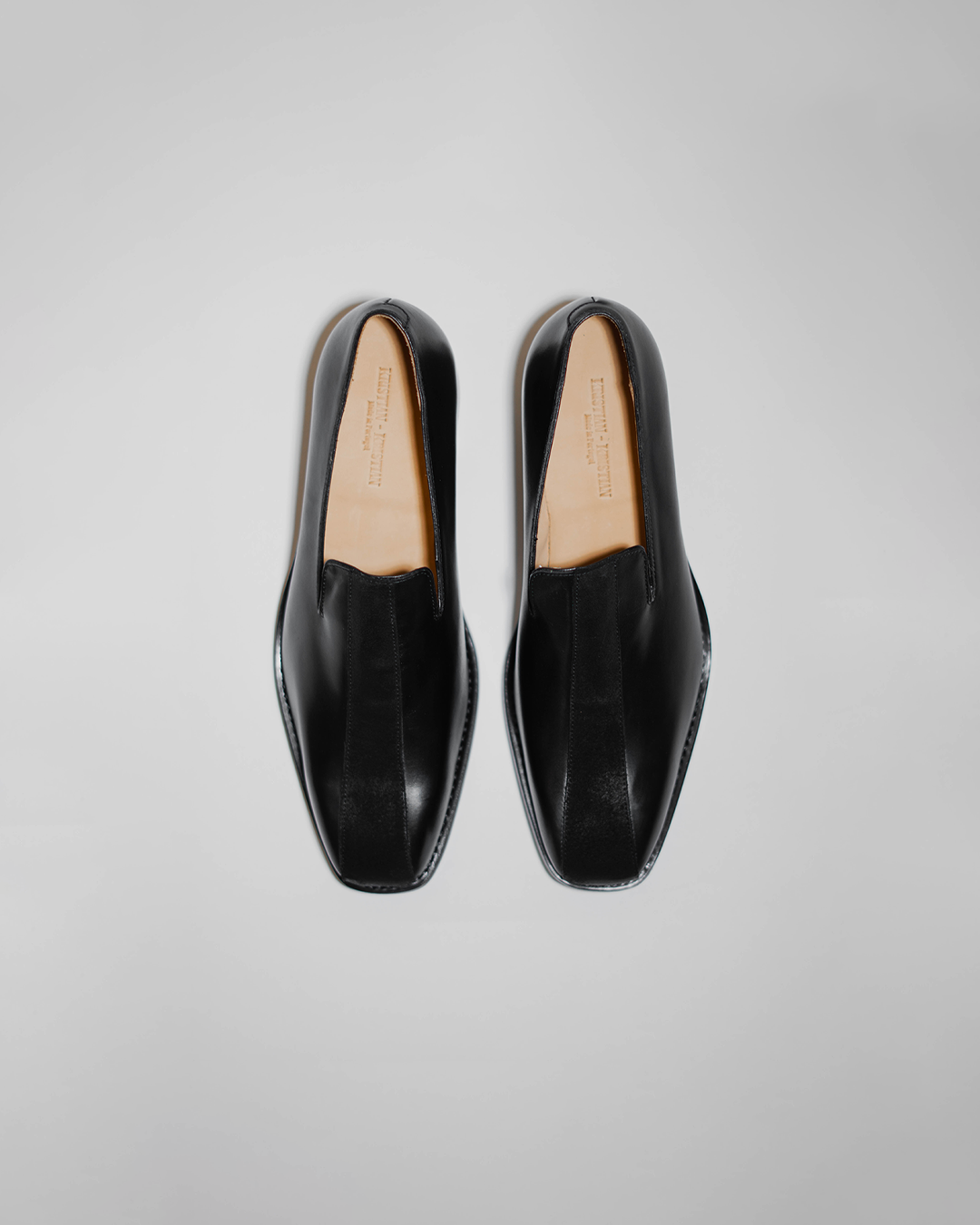 PEDESTRIAN Loafer. Black. Men