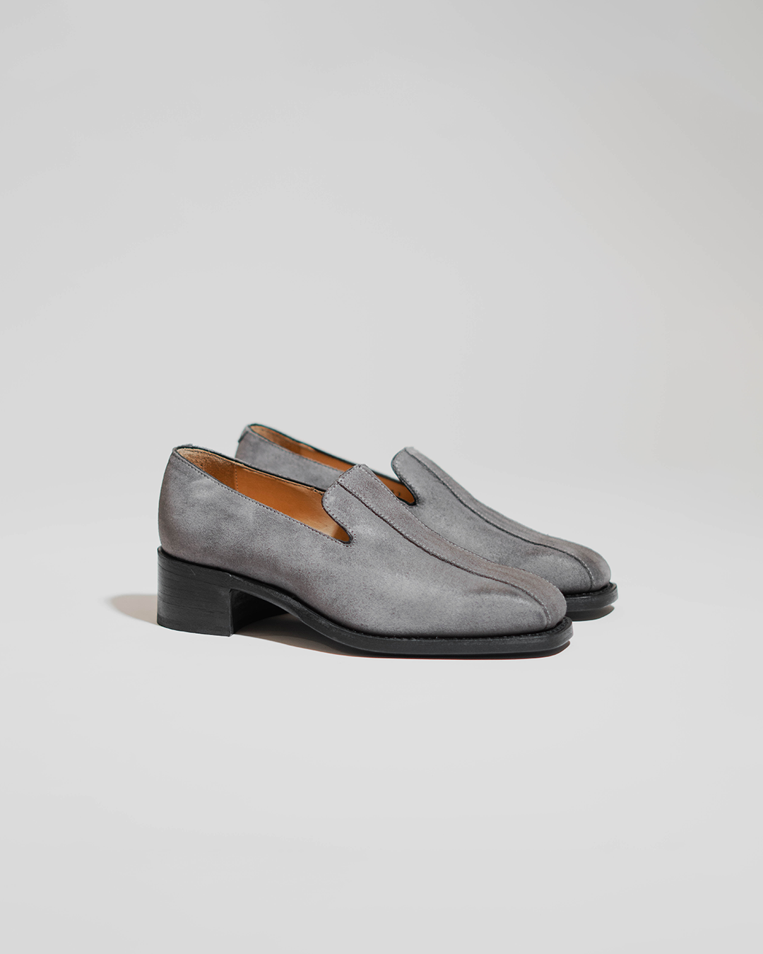 PEDESTRIAN Loafer. Grey. Women.