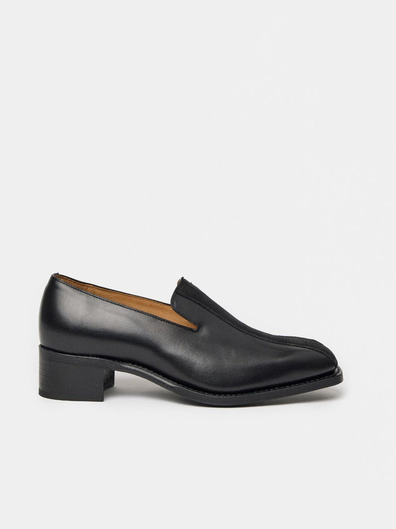 PEDESTRIAN Loafer. Black. Men