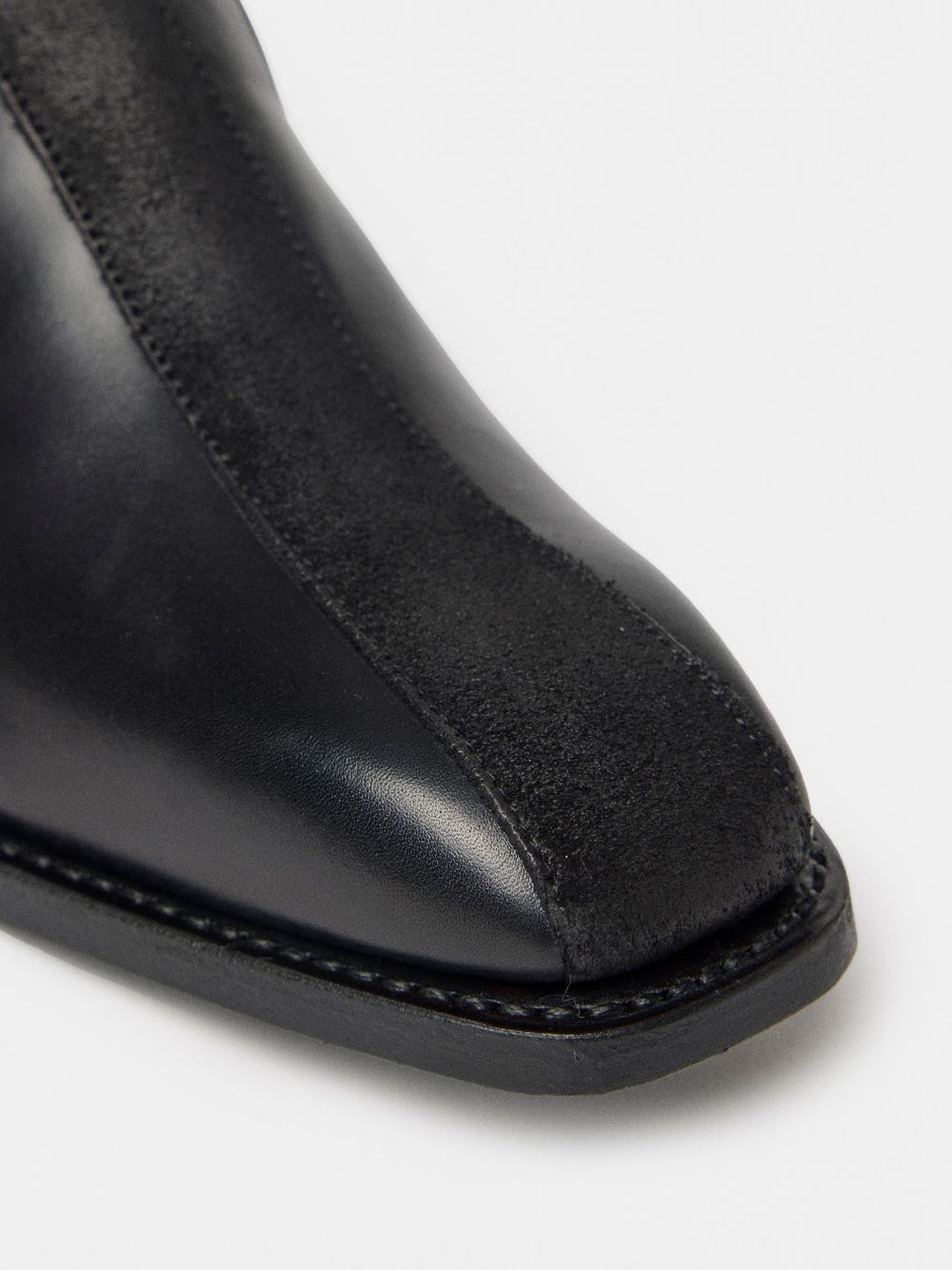 PEDESTRIAN Loafer. Black. Women